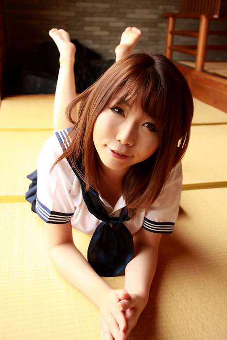 [Cosplay]ID0137 2013.05.13 Beautiful Babe - School Girl in the train Cosplay [338P660MB].rar