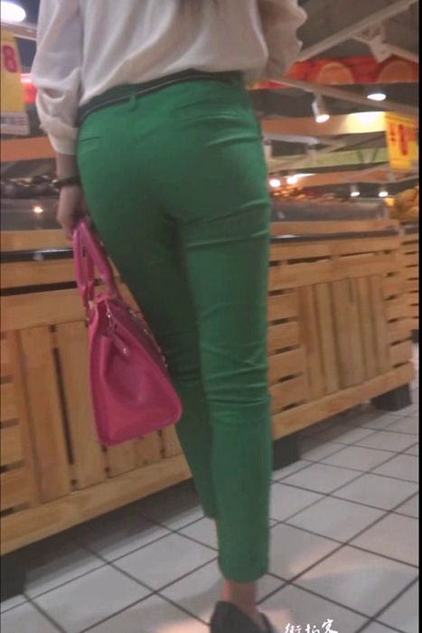 [街拍客视频]jx0011 绿色紧身裤少妇