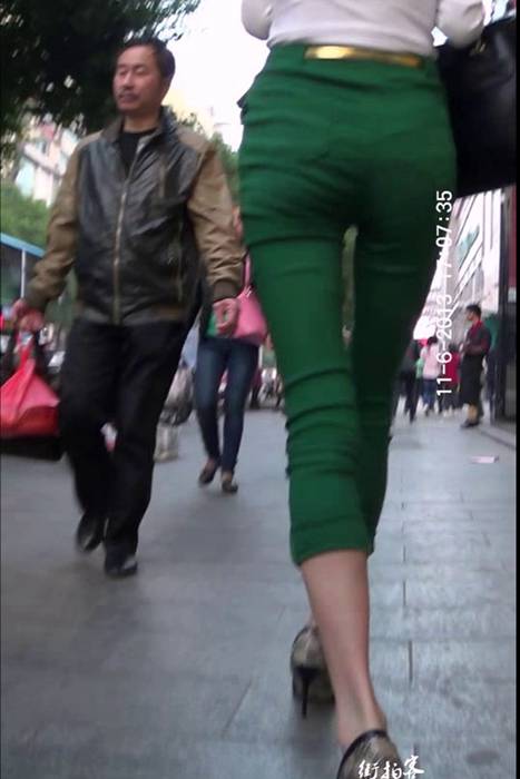 [街拍客视频]jx0075 绿色紧身裤大长腿美女