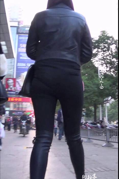 [街拍客视频]jx0107 丰满美臀黑色紧身裤少妇