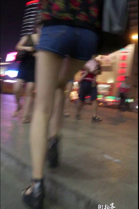 [街拍客视频]jx0166 牛仔热裤大长腿美眉