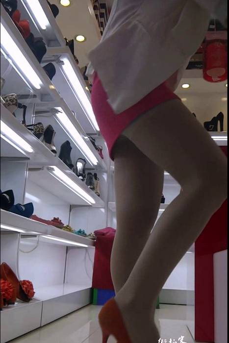 [街拍客视频]jx0211 包臀粉裙肉丝高跟少妇试鞋