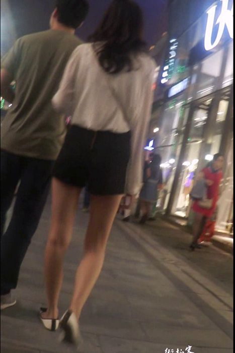 [街拍客视频]jx0297 长腿热裤美女身材真好！