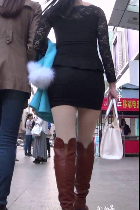 [街拍客视频]jx0359 黑裙高跟肉丝美腿少妇