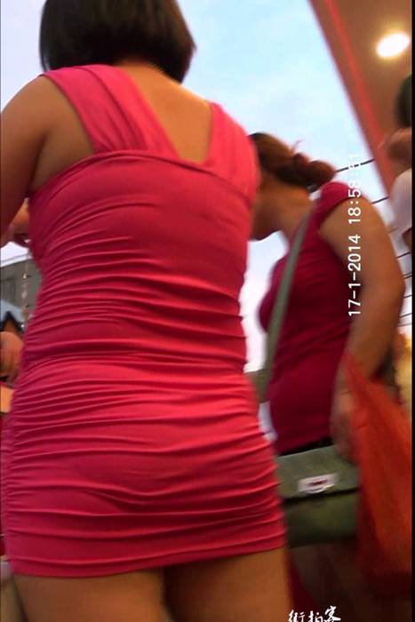 [街拍客视频]jx0376 超级丰满的红色包臀裙成熟美女